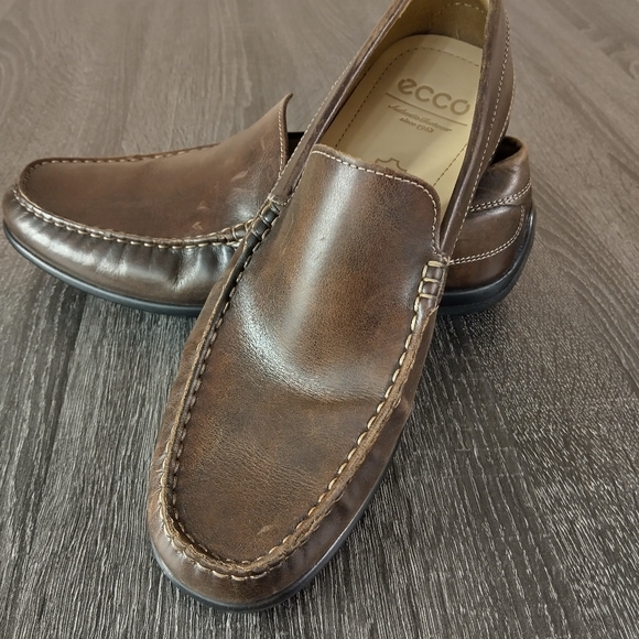 ECCO Classic Moc mens loafer. Size  9.5. Slip ons Leather great condition Brown - Picture 15 of 15